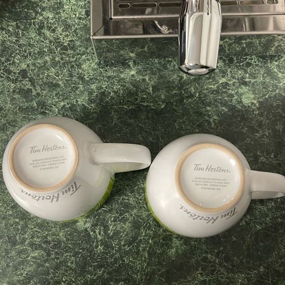 Tim Hortons 2017 Limited Edition Green polka dot mug set Spring Collection of 2 - Picture 4 of 6